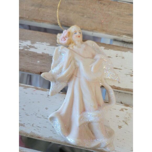 Angel cherub banjo vintage ornament tree porcelain Xmas - Picture 1 of 7